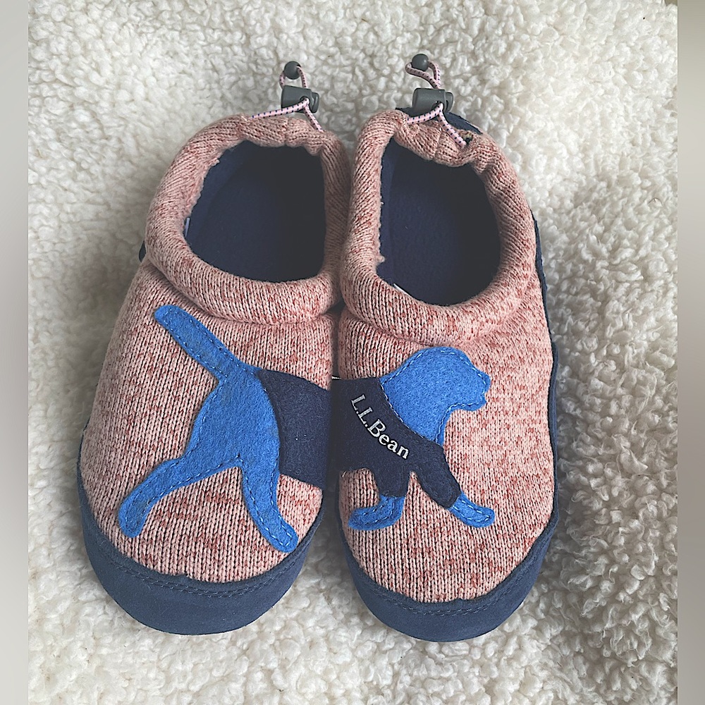 L.L. BEAN kids sweater fleece slippers